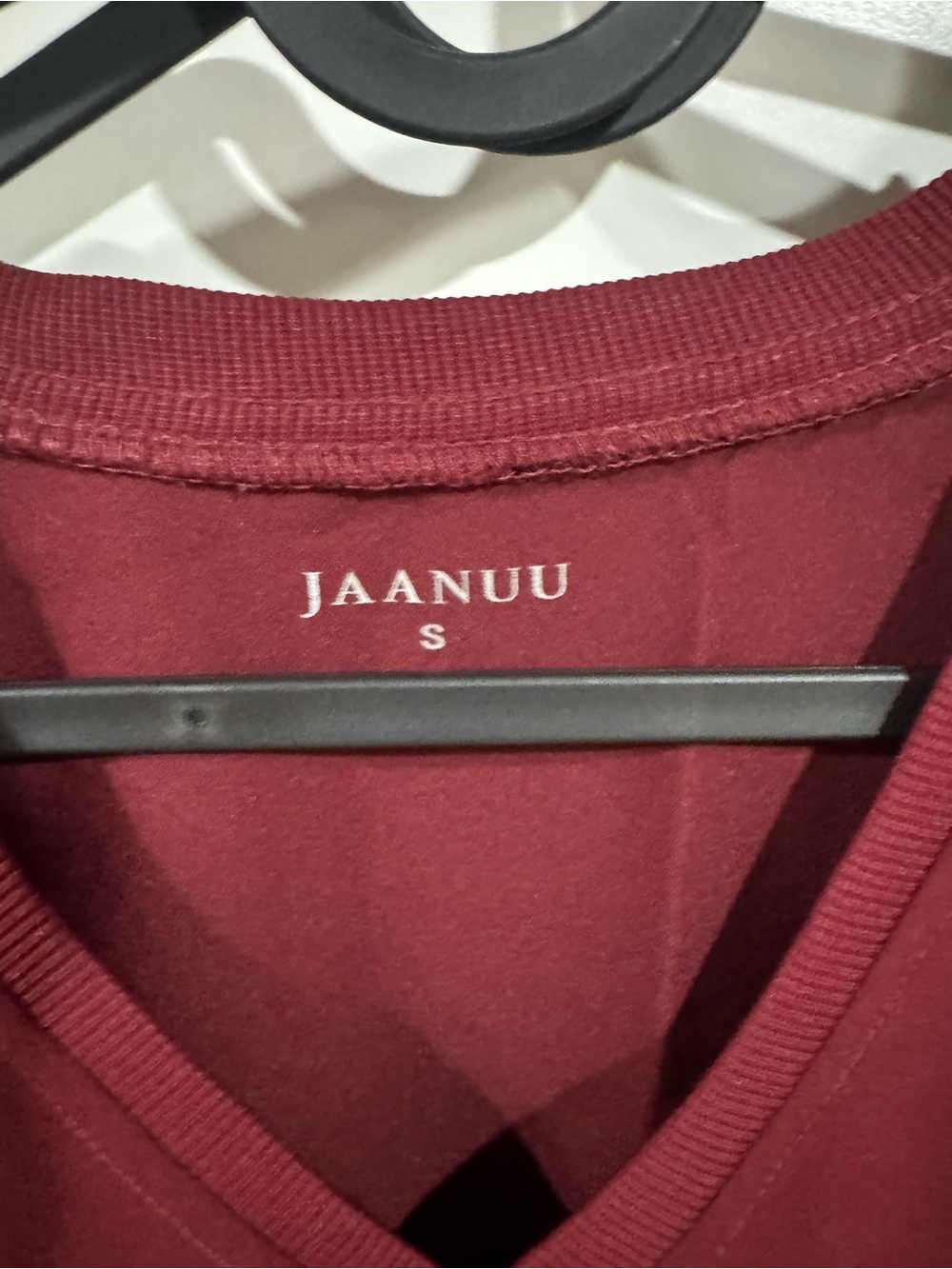 Jaanuu Women's V-Neck Scrub Top and joggers pants set in Wine ( small) - Picture 2 of 6